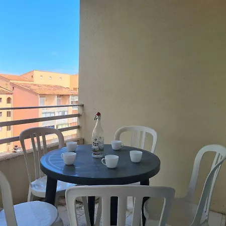 Spacieux Studio-cabine Avec Mezzanine, Terrasse Et Piscine Commune - Cap D'agde - Fr-1-249-395 Apartamento Agde