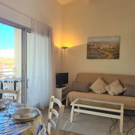 Spacieux Studio-cabine Avec Mezzanine, Terrasse Et Piscine Commune - Cap D'agde - Fr-1-249-395 Apartment Agde